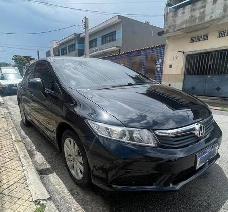 HONDA CIVIC 1.8 LXS 16V FLEX 4P AUTOMÁTICO